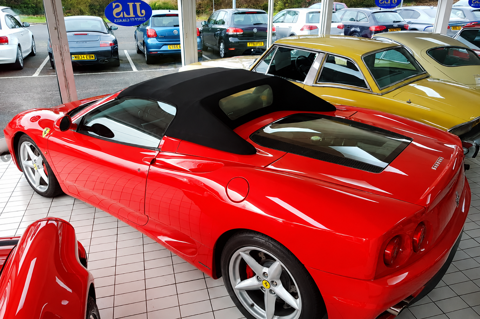 JLS Trade & Save, Cyttir Lane